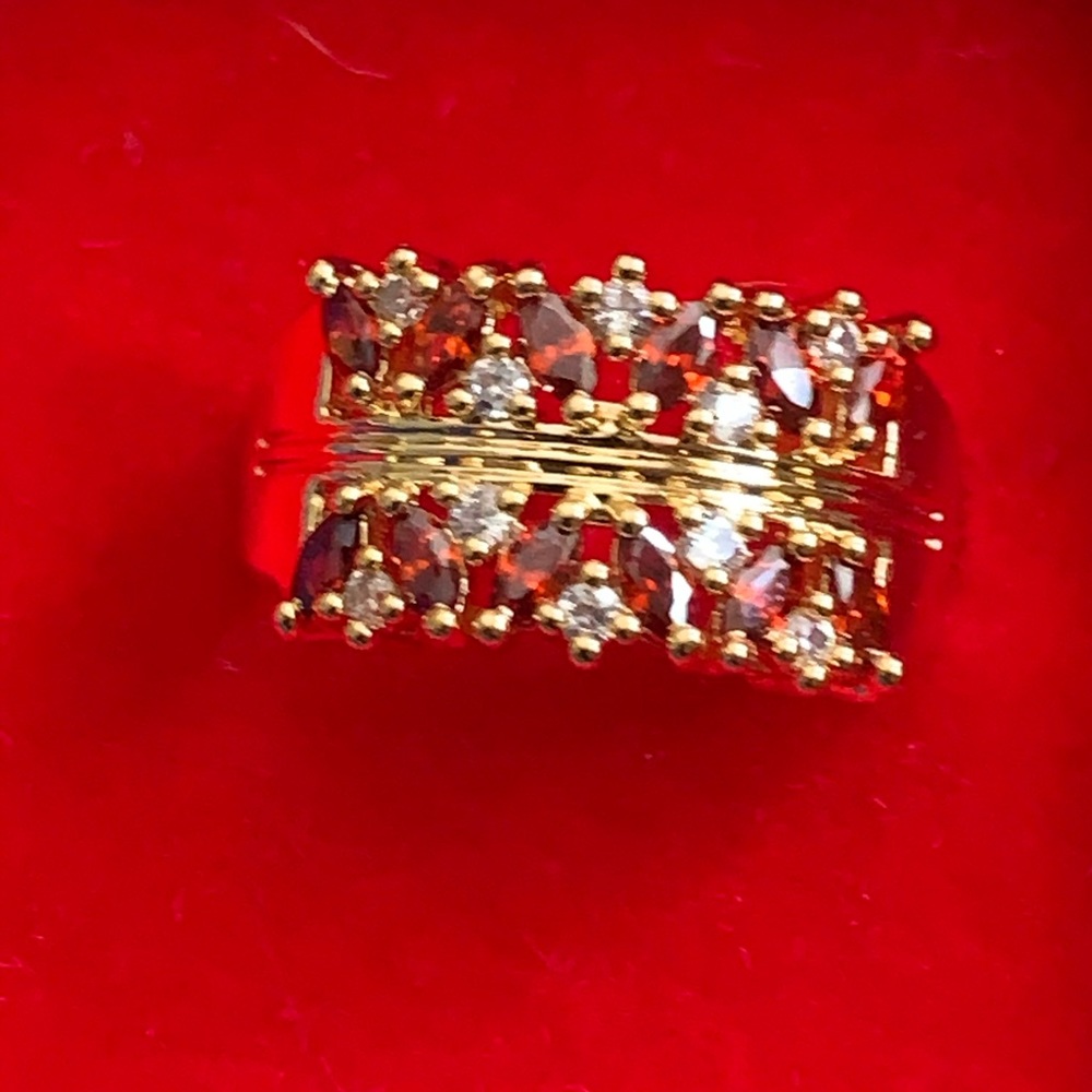 Woman’s ring 14k gold plated size 8